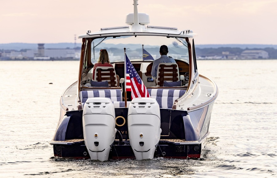 Hinckley 35
