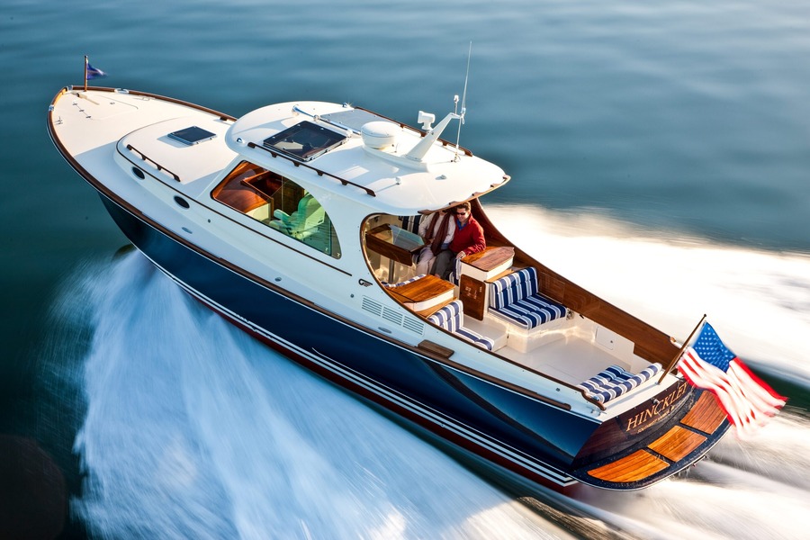 Picnic Boat 37