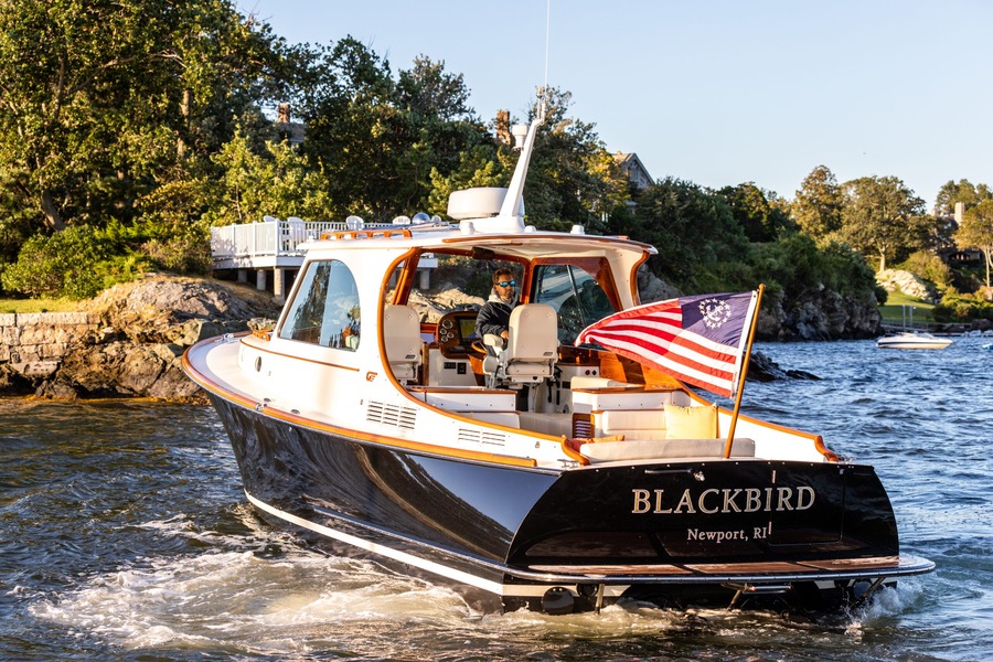 Picnic Boat 37