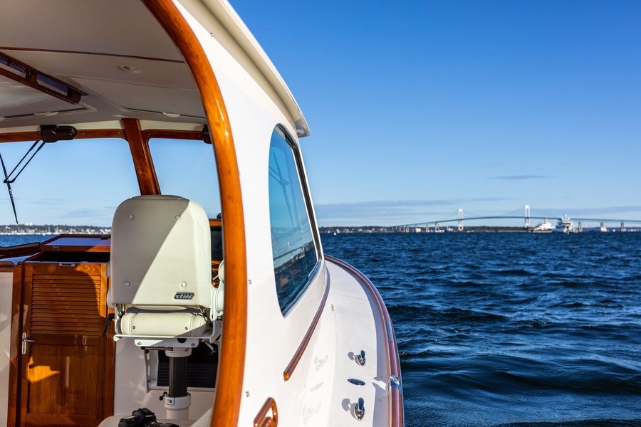 Picnic Boat 37