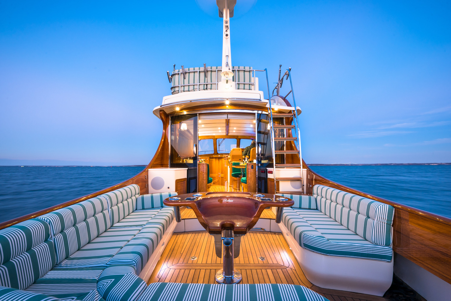 Hinckley Talaria 48