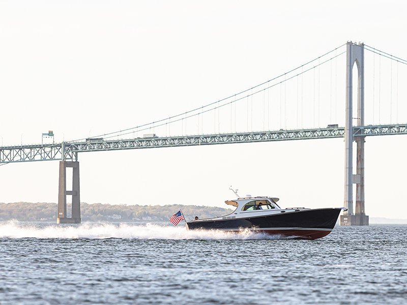 Picnic Boat 37