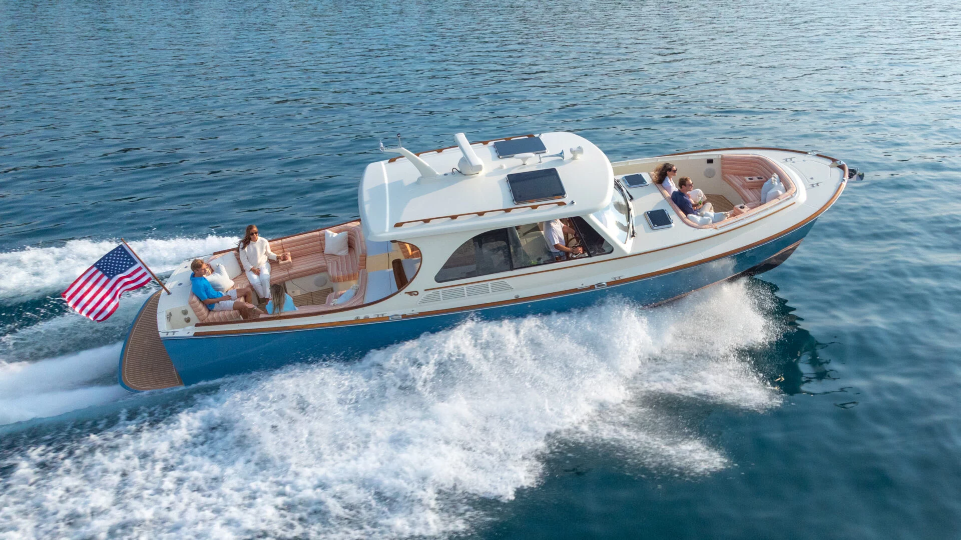 Picnic Boat 39