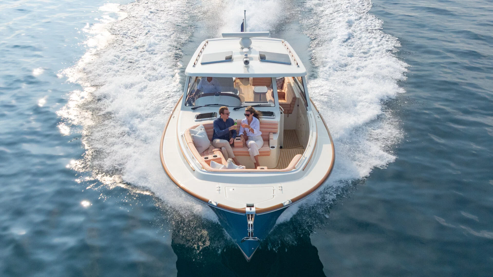 Picnic Boat 39