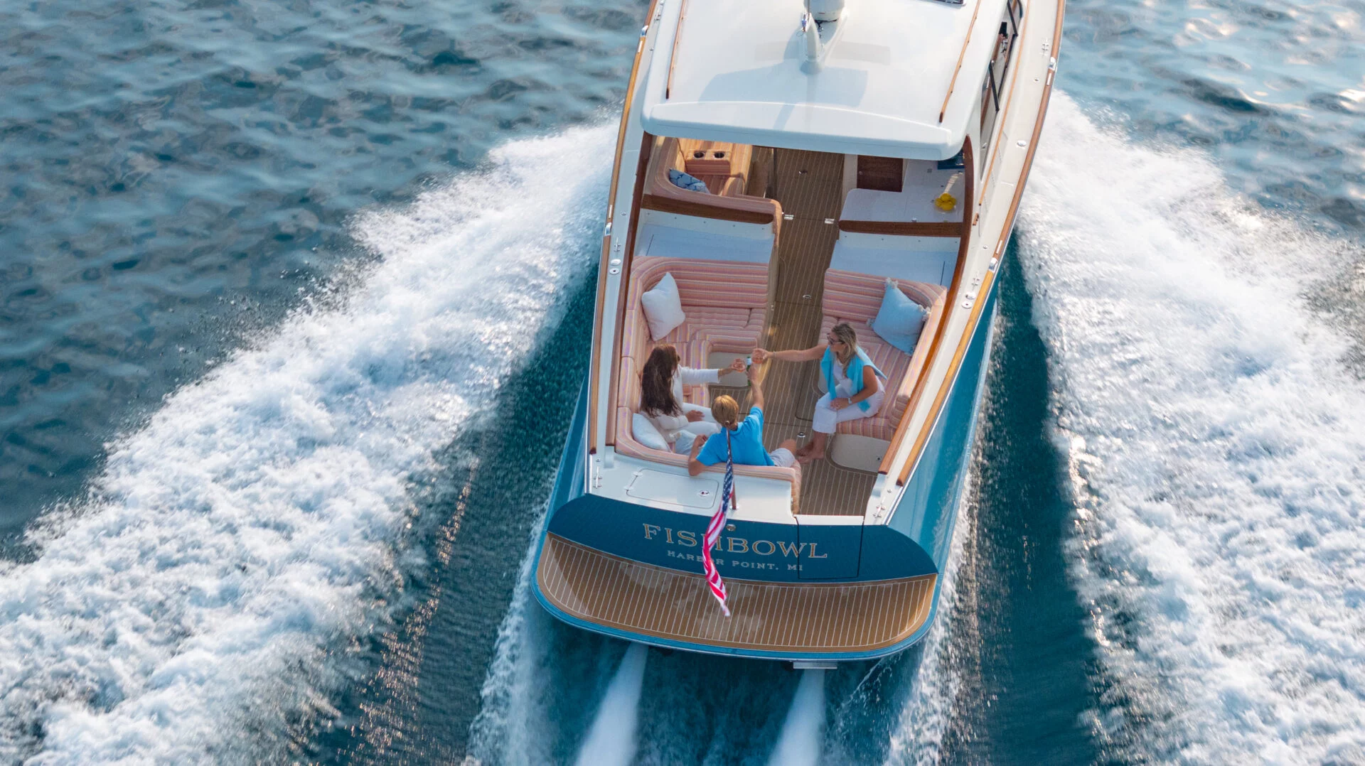 Picnic Boat 39
