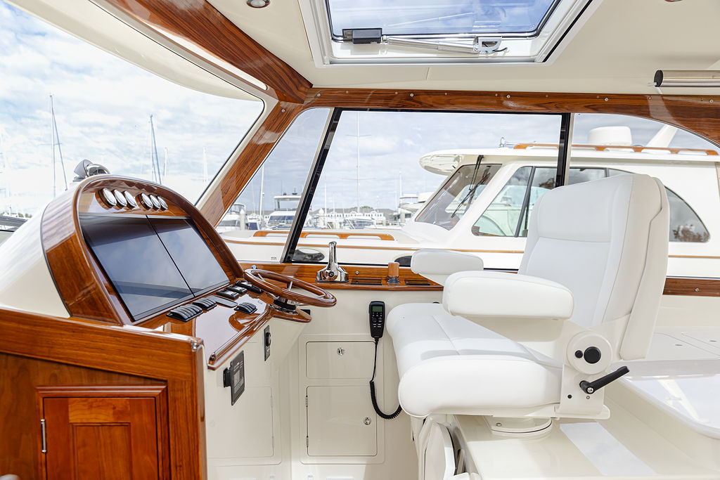 Picnic Boat 39