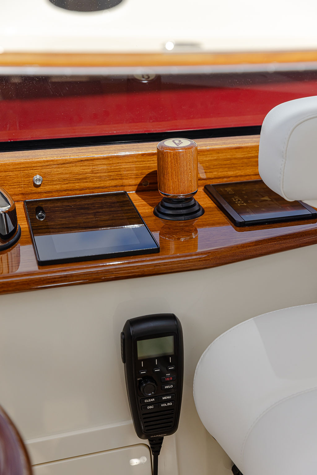 Picnic Boat 39